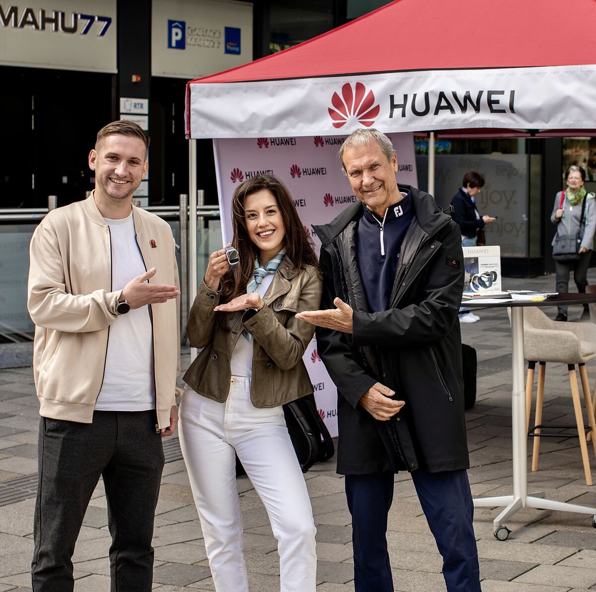 Michael Nowak, Evamaria Mayer und Dr. Christian Hollinsky