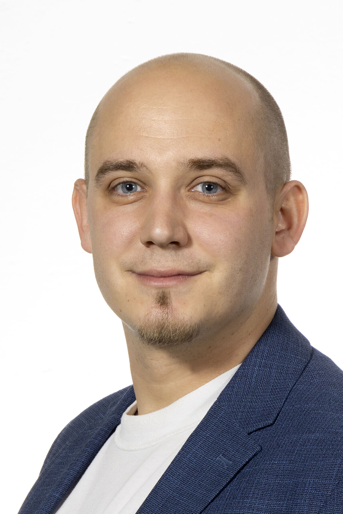 Lukas Minichmayr_Portrait_Hochformat_c_Frachtmeister