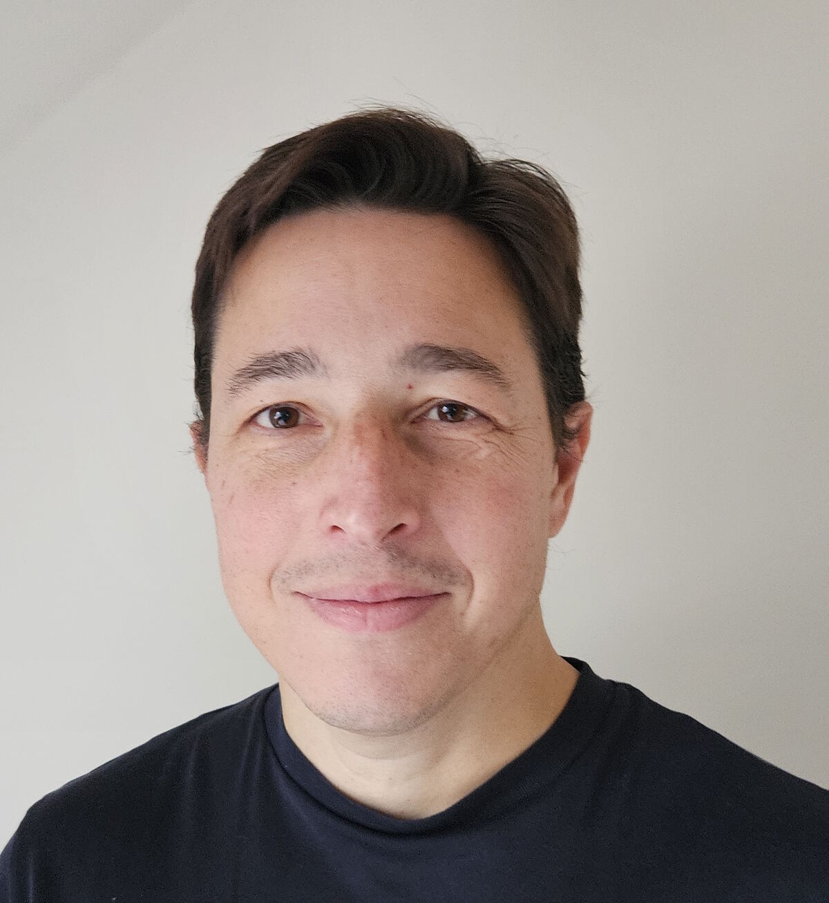 Stephen Coltman Headshot c(2)